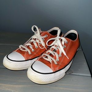 ORANGE CONVERSE